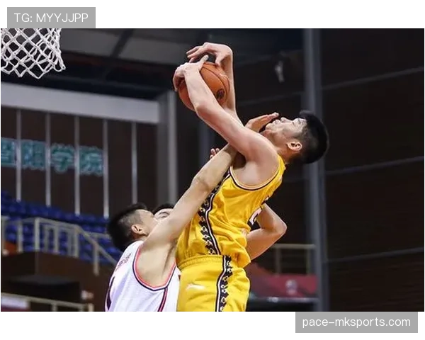 斯佩齐亚中路渗透战术奏效，助球队逆转取胜