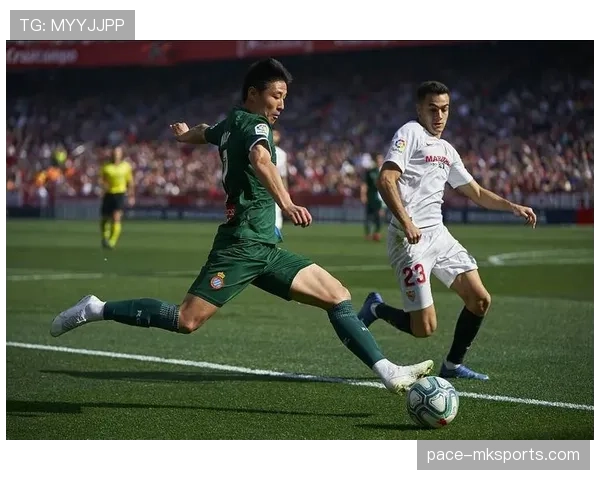 居莱尔是否选错球队:战术适配性与成长空间解析 居莱尔是否选错球队:战术适配性与成长空间解析